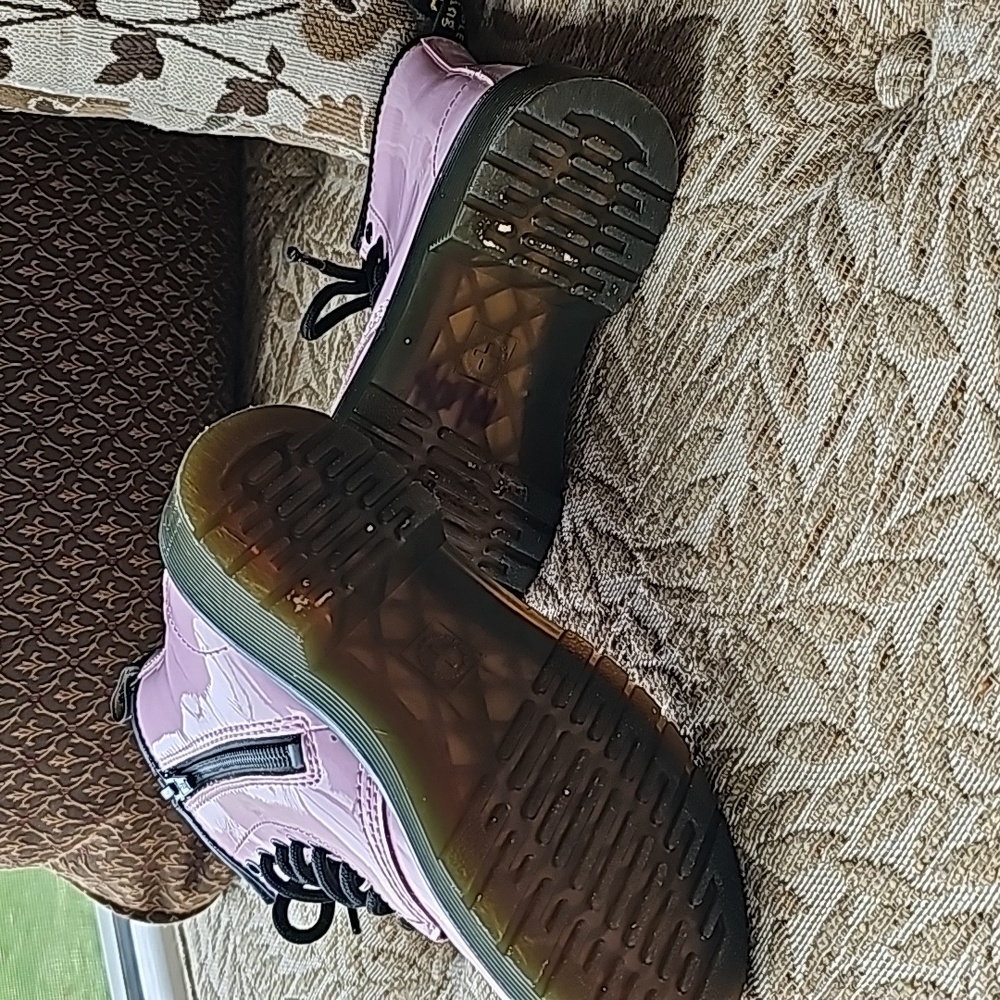 Boots - Picture 2 of 7